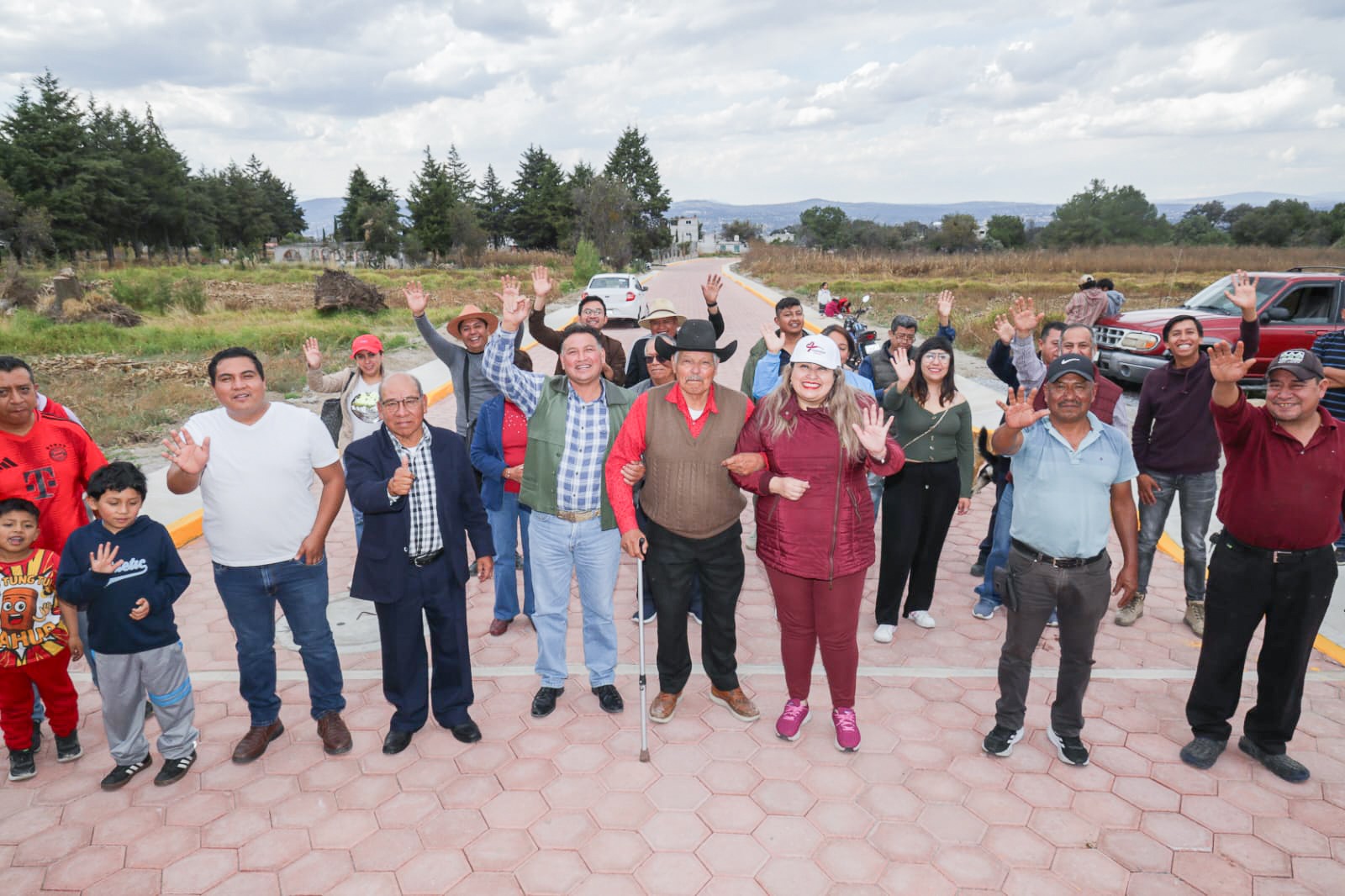 Con construcción de techumbres y rehabilitación de calles, Blanca Angulo cierra 2025 en Chiautempan